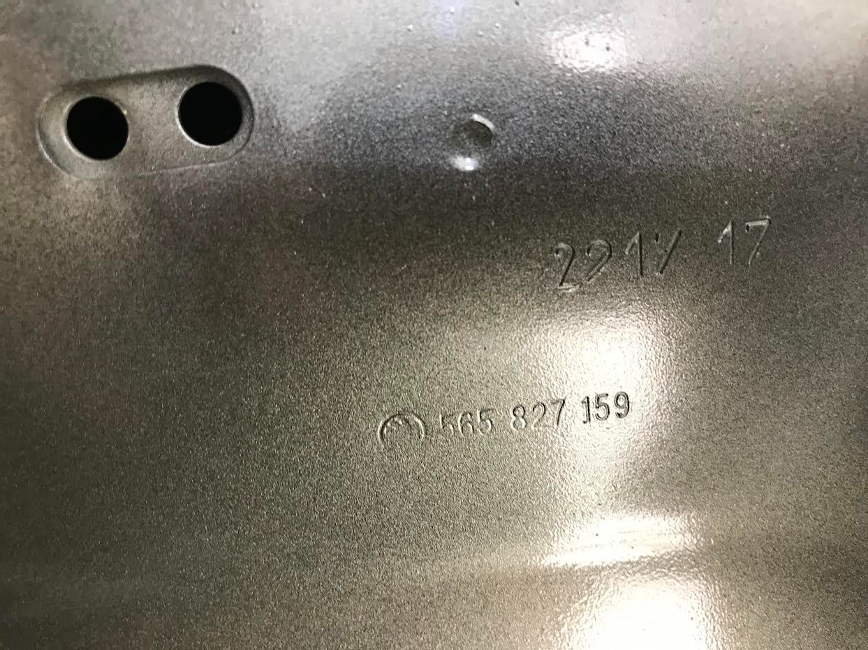 SKODA Kodiaq I 2017-2024 Bootlid Rear Boot 565827159 ( with defect )