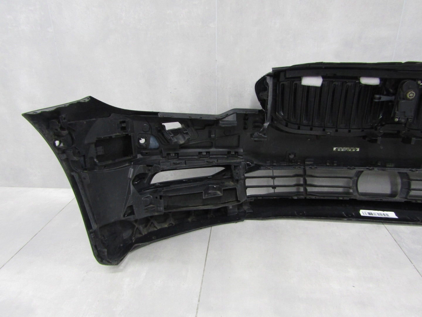 Front Bumper for BMW 5 G30 G31 Luxury Line 17-20 (+ roller blind)