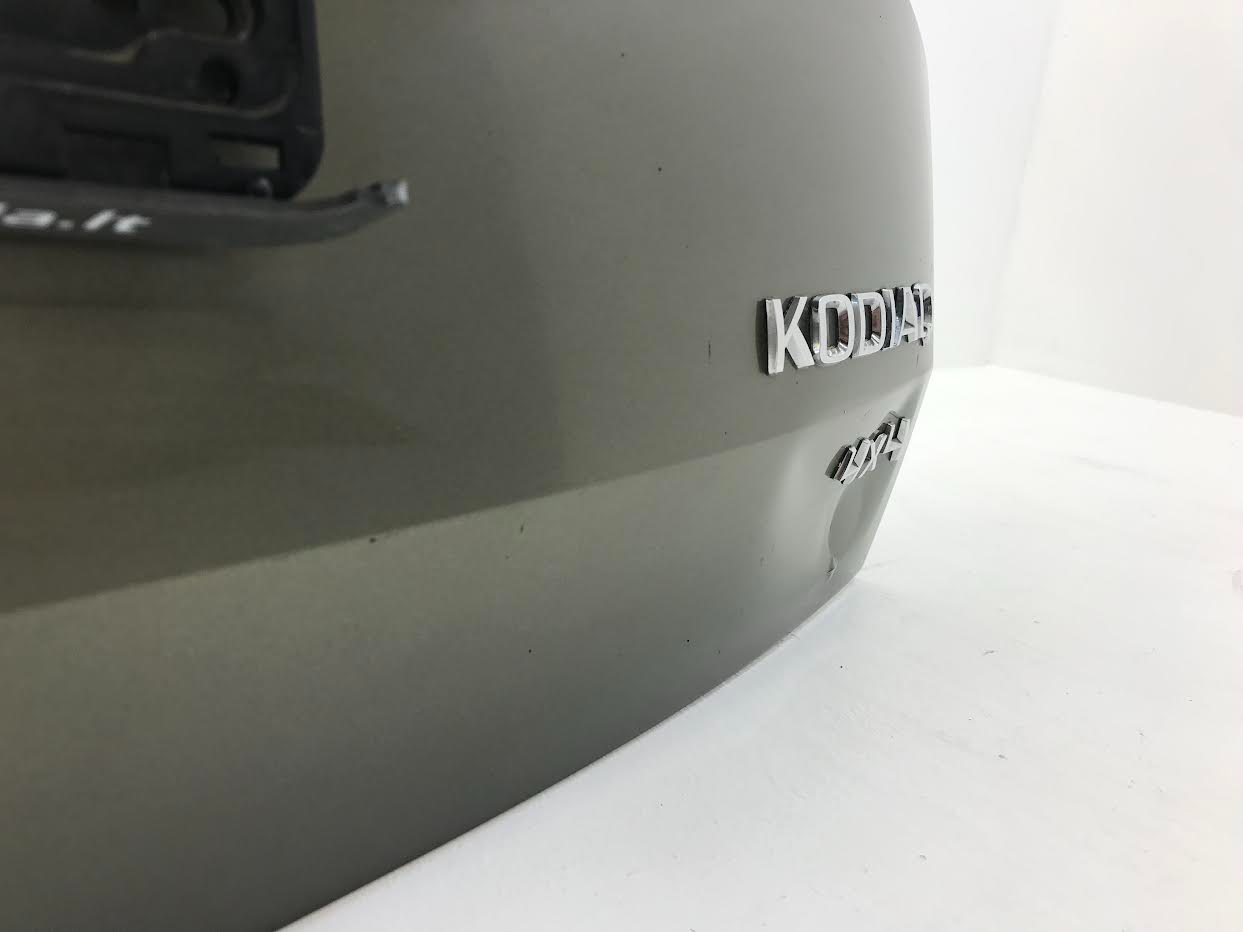 SKODA Kodiaq I 2017-2024 Bootlid Rear Boot 565827159 ( with defect )