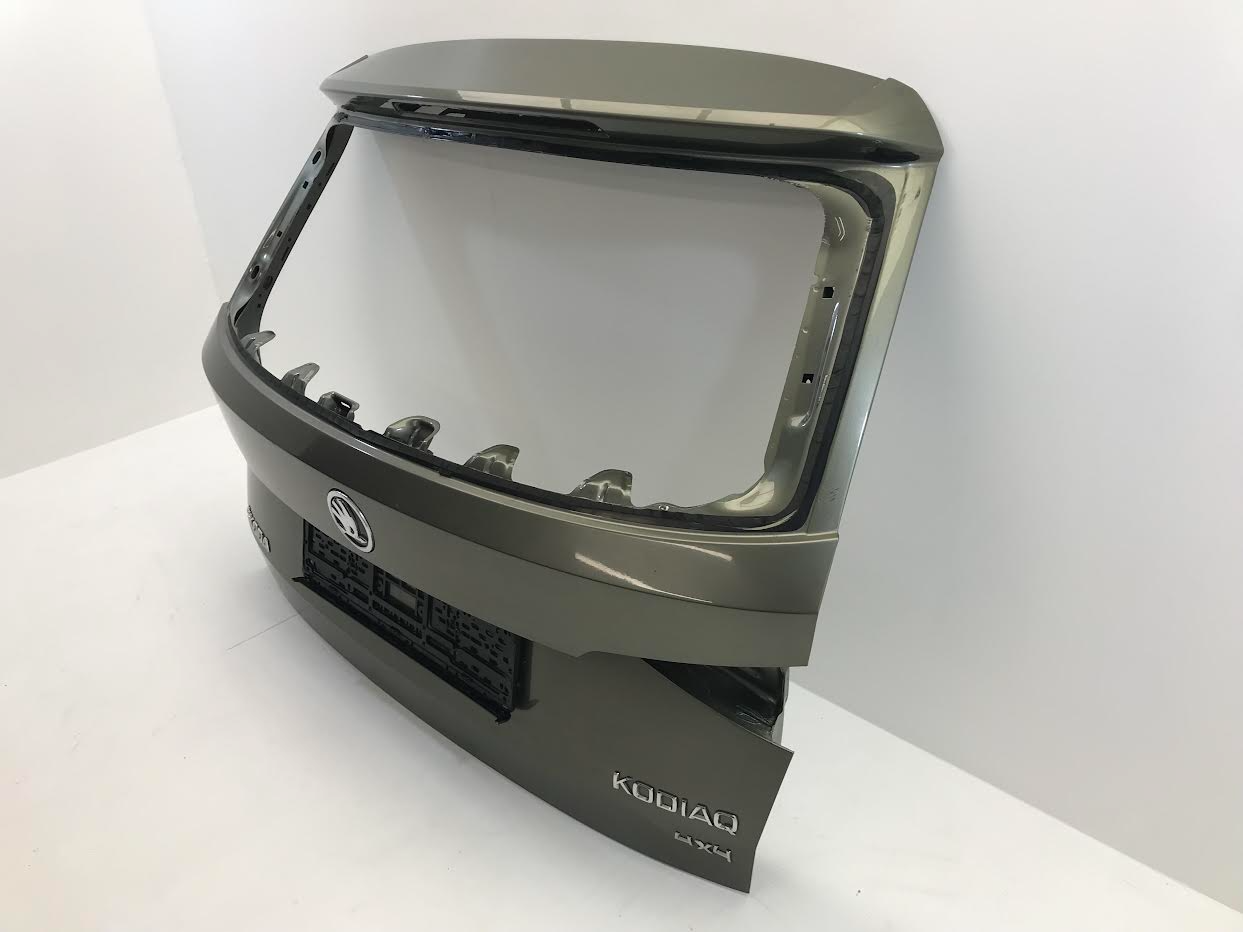 SKODA Kodiaq I 2017-2024 Bootlid Rear Boot 565827159 ( with defect )