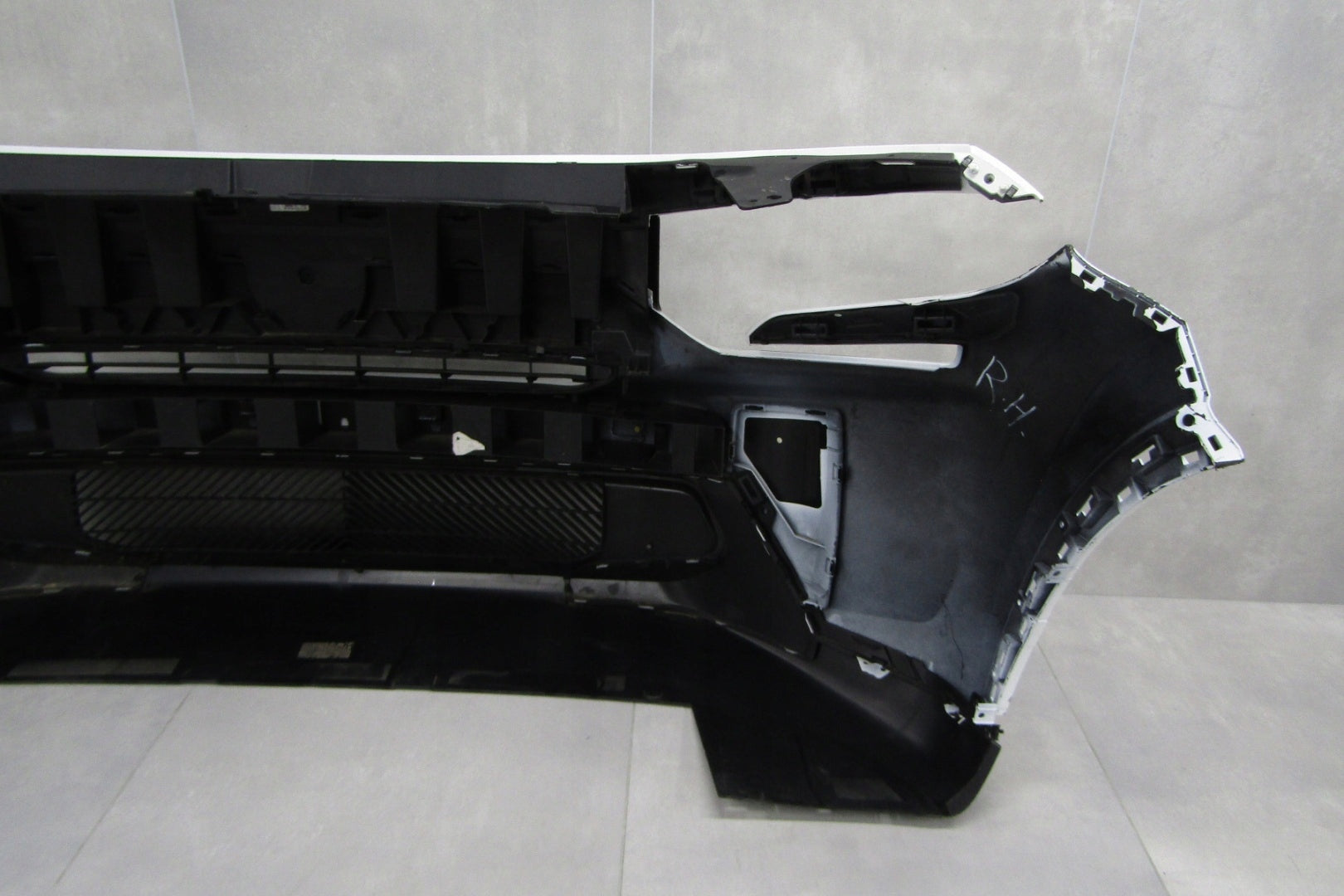 Front Bumper for Citroen C3 Aircross II 24-