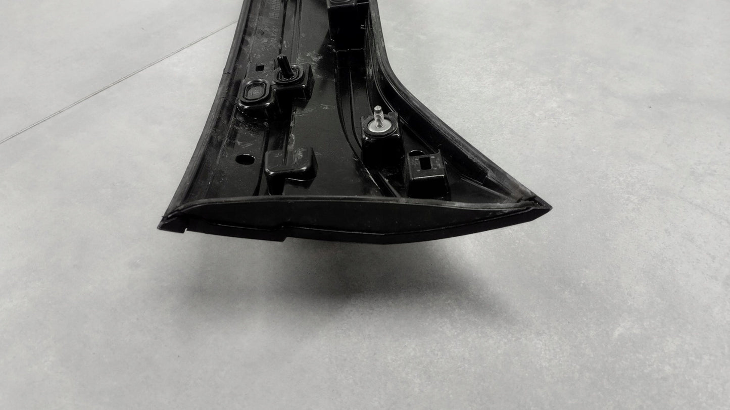 REAR TAILGATE LIGHT FOR VW T-CROSS 2GM 2GM827577