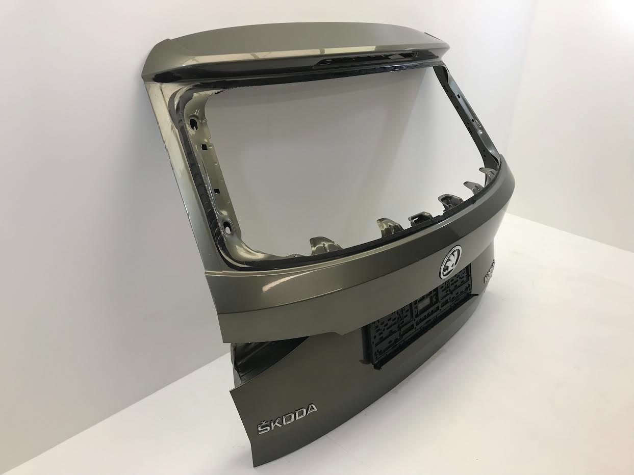 SKODA Kodiaq I 2017-2024 Bootlid Rear Boot 565827159 ( with defect )