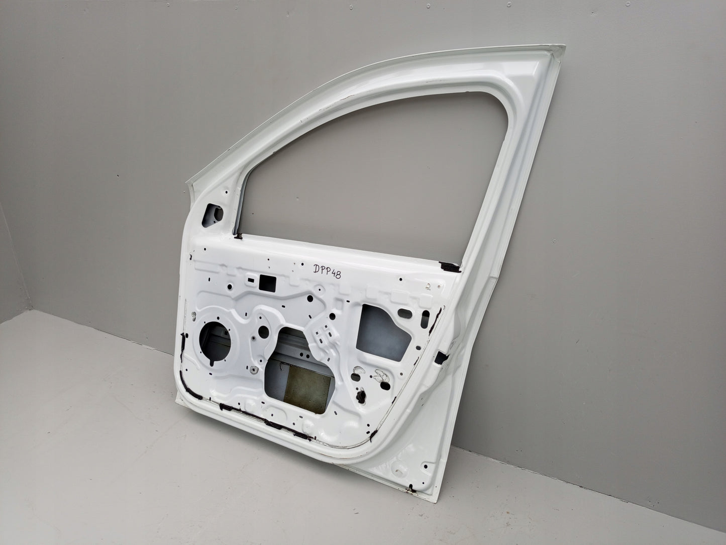 DACIA DUSTER I 1 2010- FRONT RIGHT DOOR PASSENGER SIDE