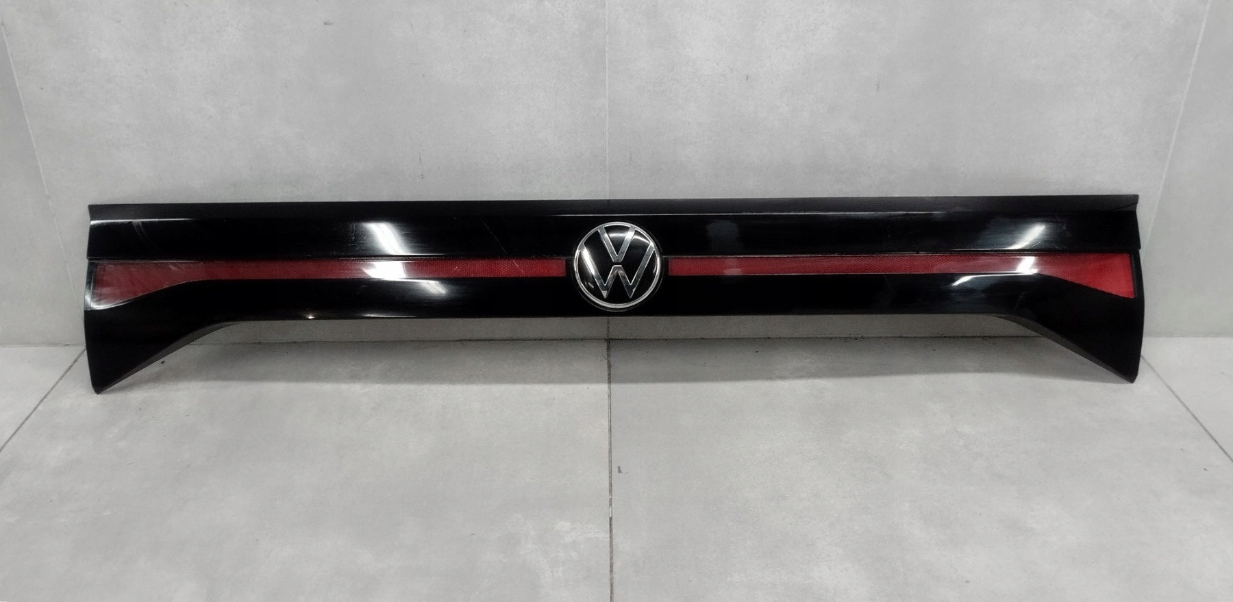 REAR TAILGATE LIGHT FOR VW T-CROSS 2GM 2GM827577