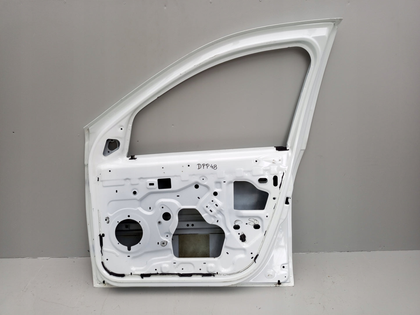 DACIA DUSTER I 1 2010- FRONT RIGHT DOOR PASSENGER SIDE