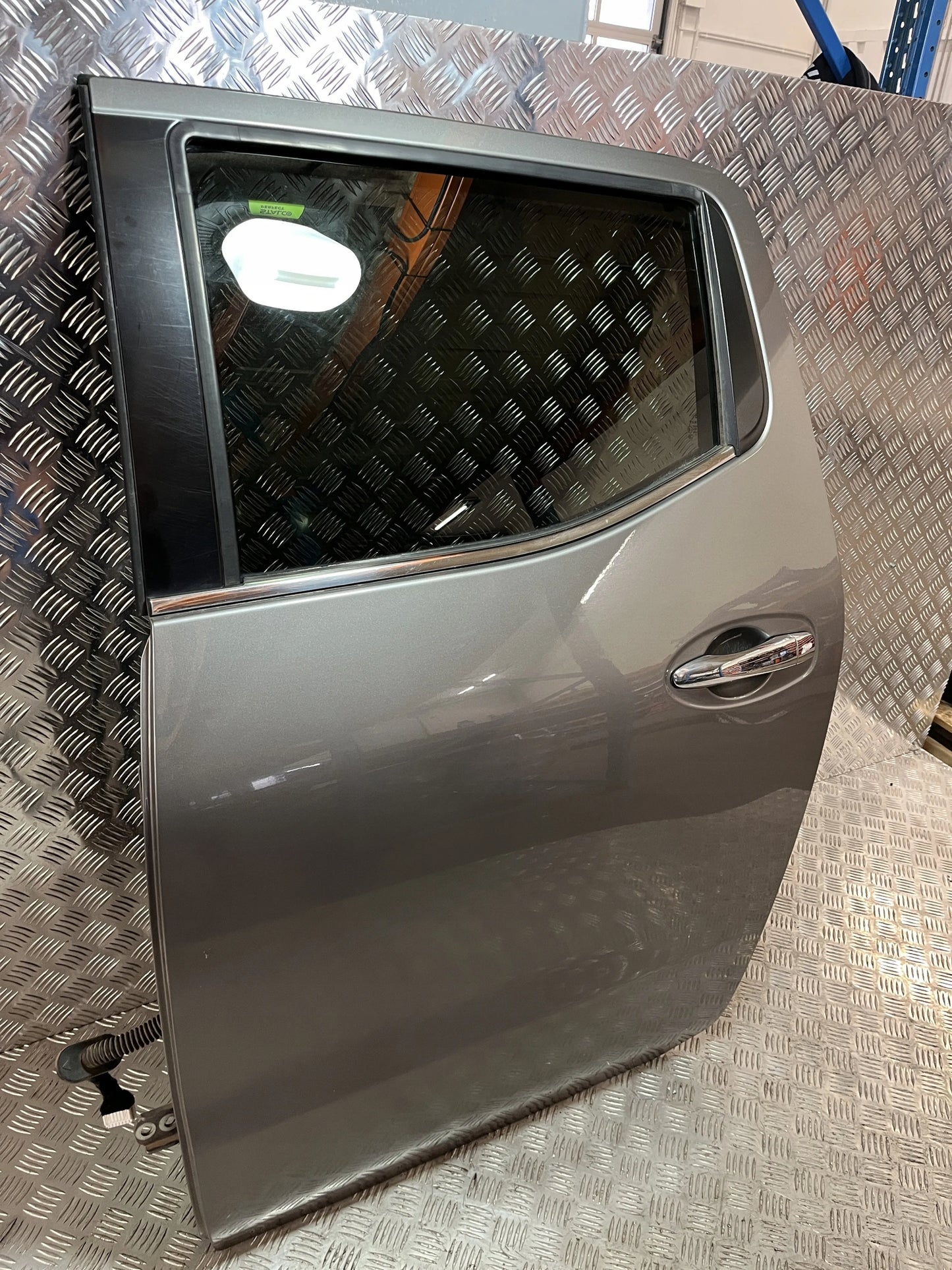 LEFT REAR DOOR NISSAN NAVARA NP300 D23 15- K51