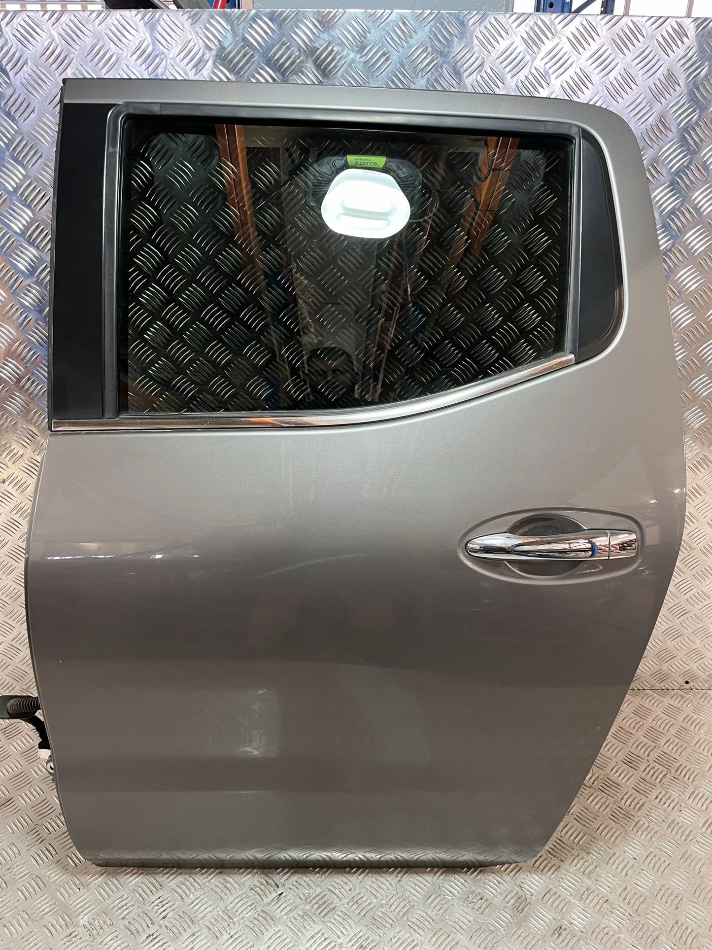 LEFT REAR DOOR NISSAN NAVARA NP300 D23 15- K51