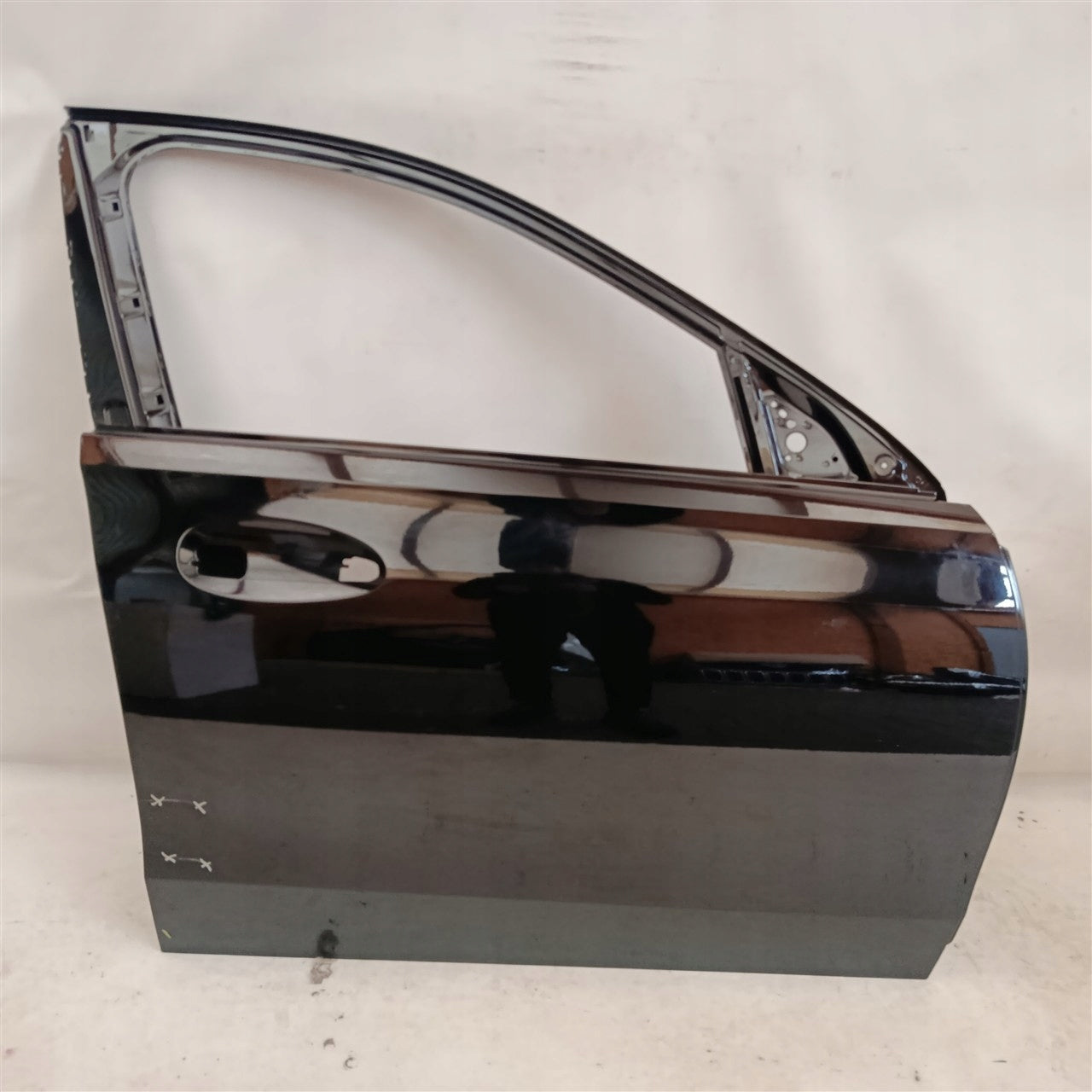 MERCEDES C 206 W206 A2067228000 RIGHT FRONT DOOR