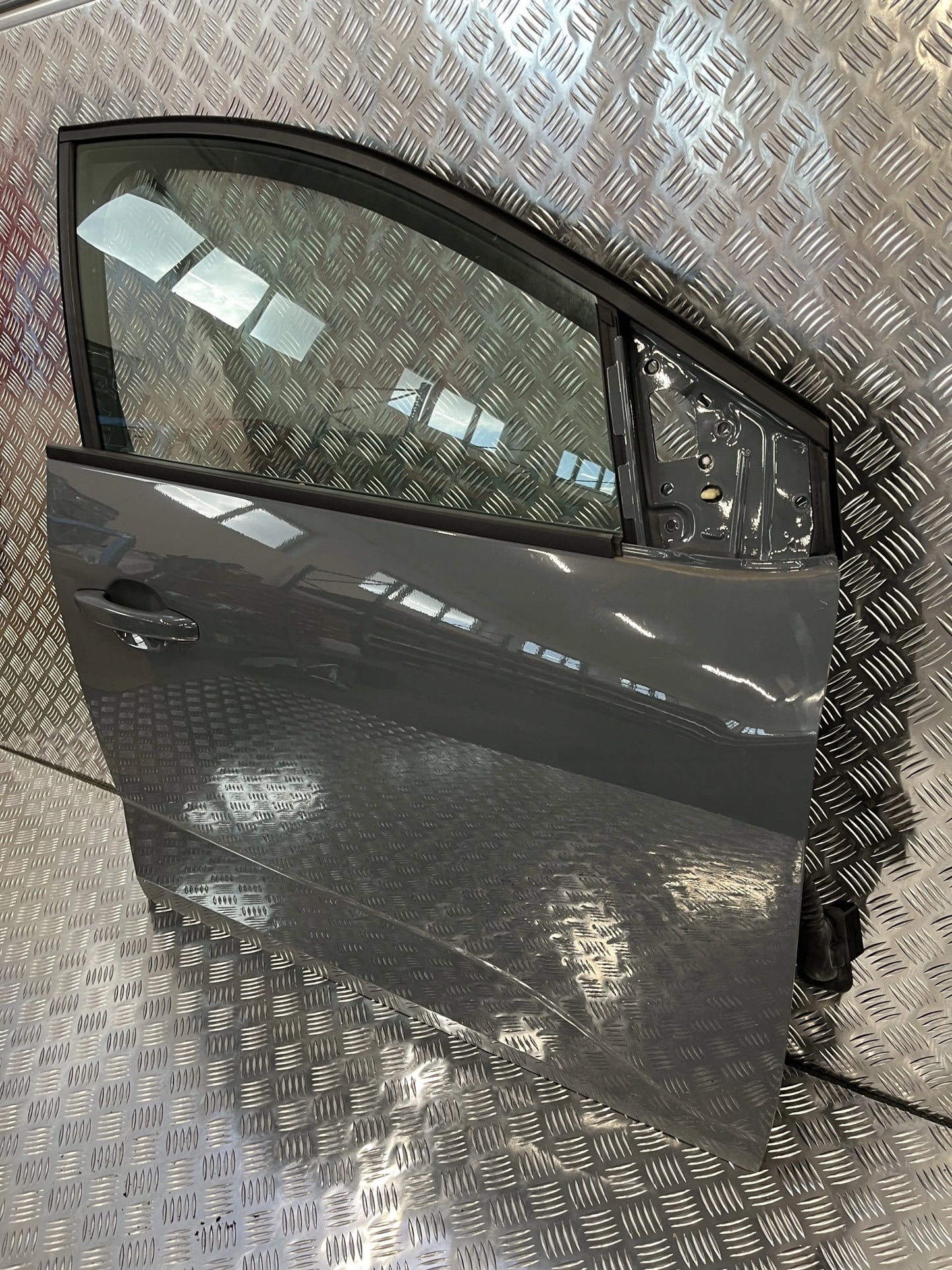 RIGHT FRONT DOOR DACIA SANDERO III 21- OVKPW