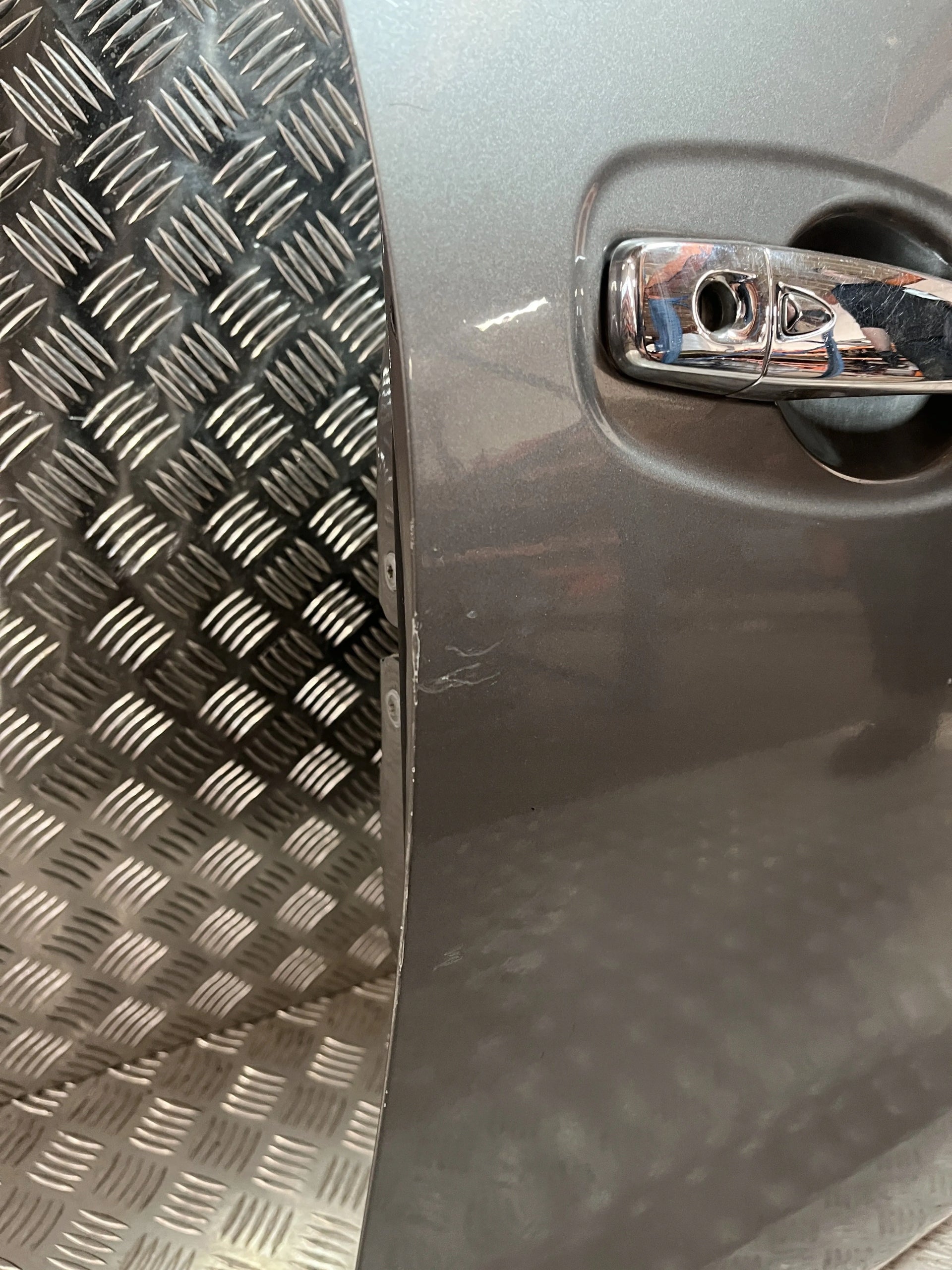 FRONT RIGHT DOOR NISSAN NAVARA NP300 D23 15- K51