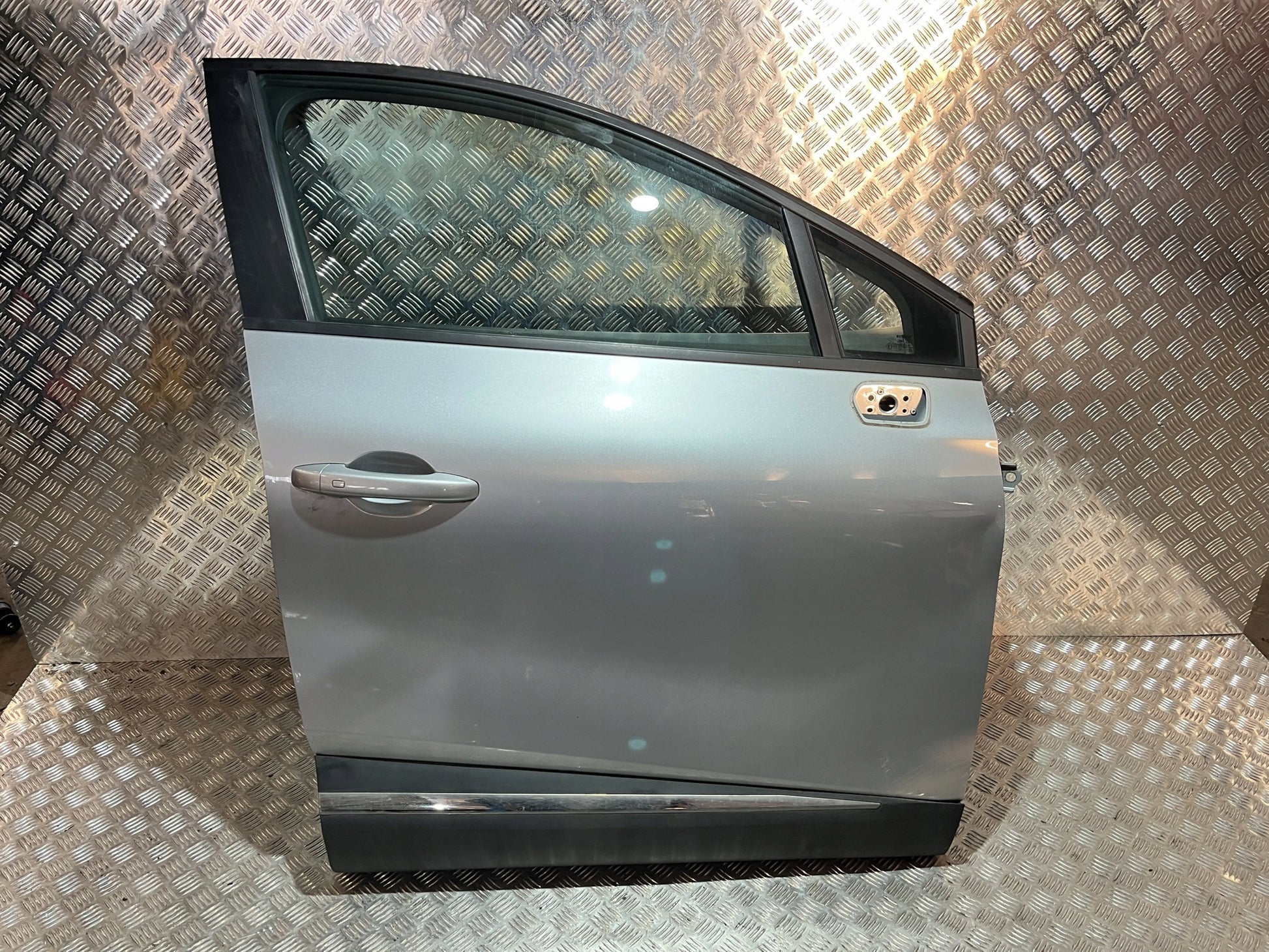 FRONT RIGHT DOOR RENAULT CAPTUR II 19- BIYPE