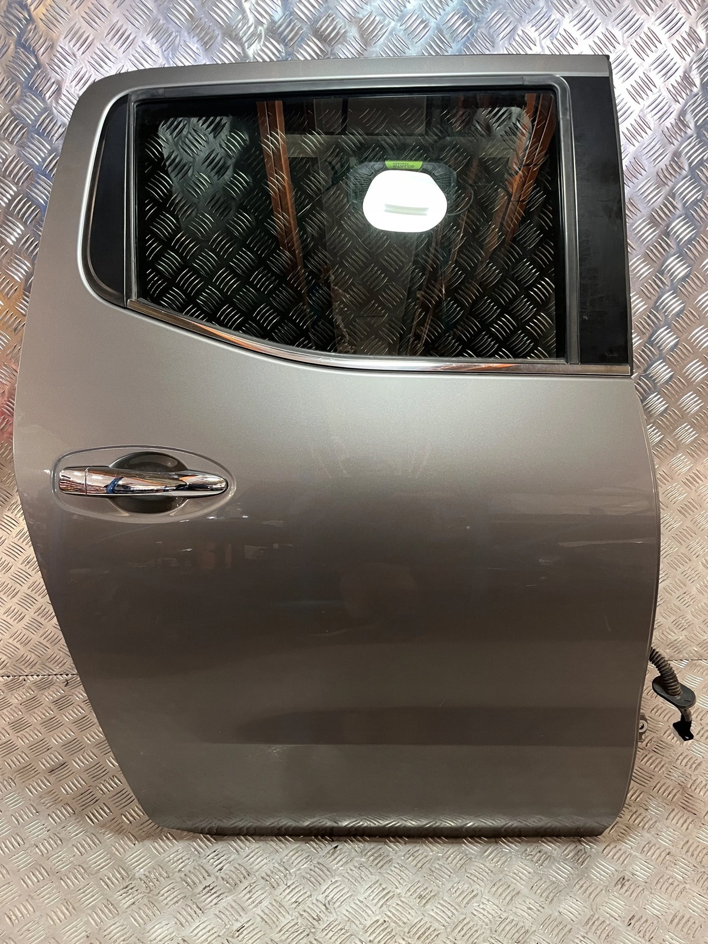 RIGHT REAR DOOR NISSAN NAVARA NP300 D23 15- K51