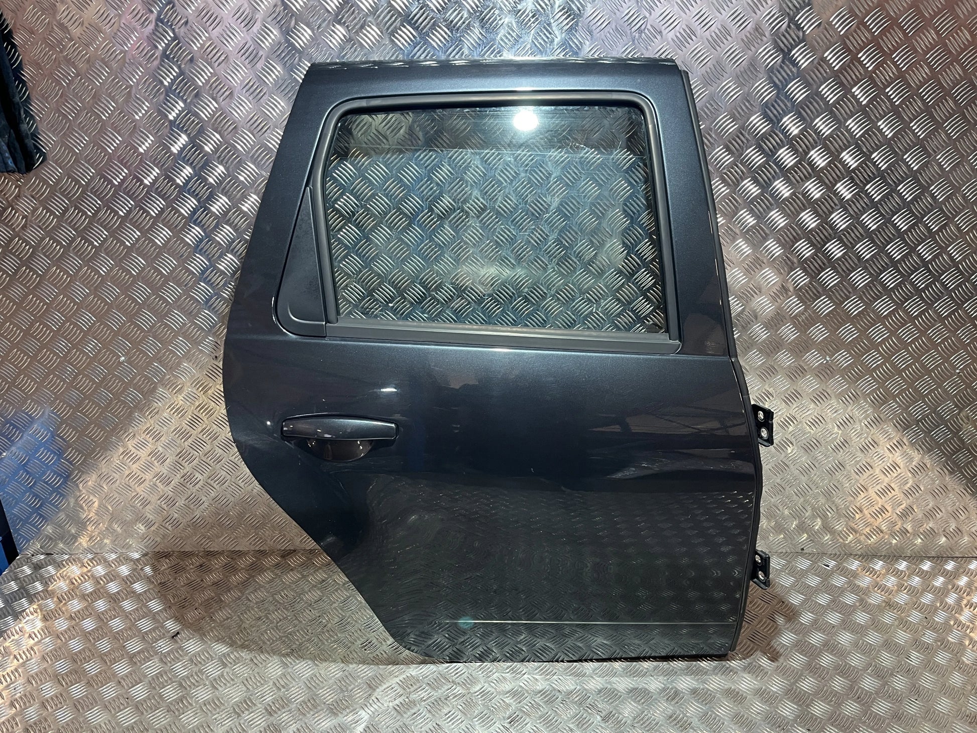 REAR RIGHT DOOR DACIA DUSTER I LIFT 13- TEKNA