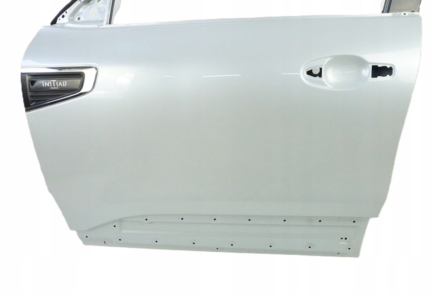 KOLEOS II 2-DOOR LEFT FRONT DOOR PEARL WHITE TEQNC INITIALE