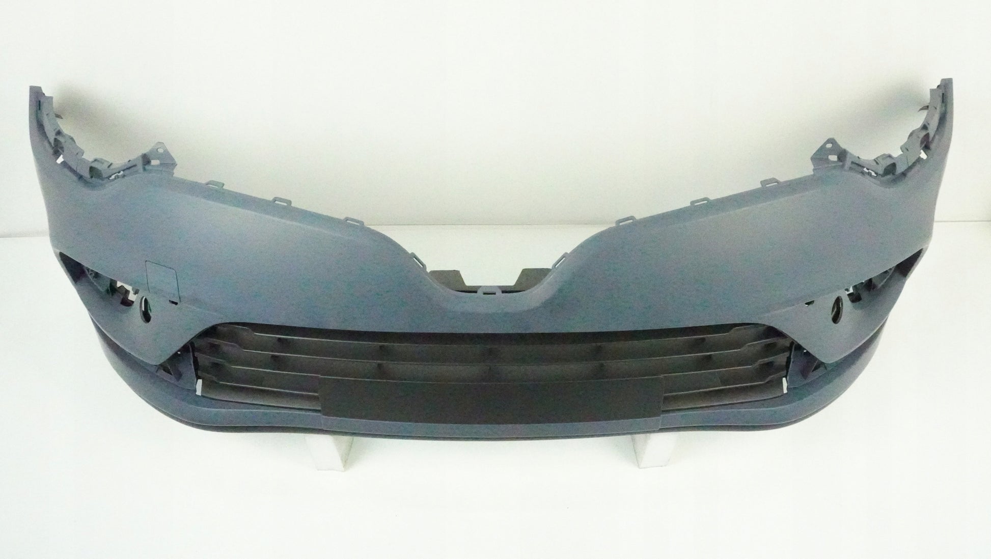 RENAULT CLIO IV 4 GT LIFT FACTORY NEW FRONT BUMPER ORIGINAL DEALERSHIP