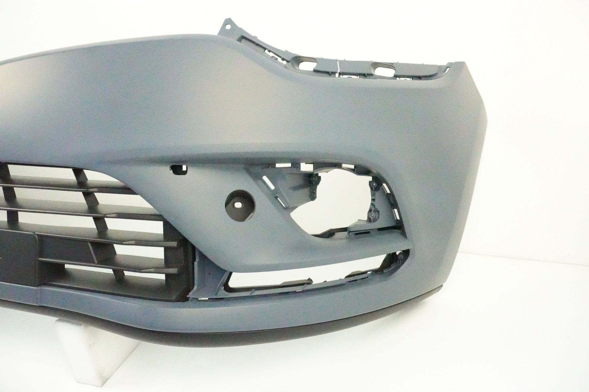 RENAULT CLIO IV 4 GT LIFT FACTORY NEW FRONT BUMPER ORIGINAL DEALERSHIP