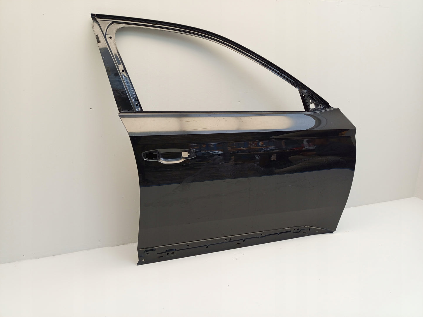 SKODA SUPERB III 3 2015- Front Right Door