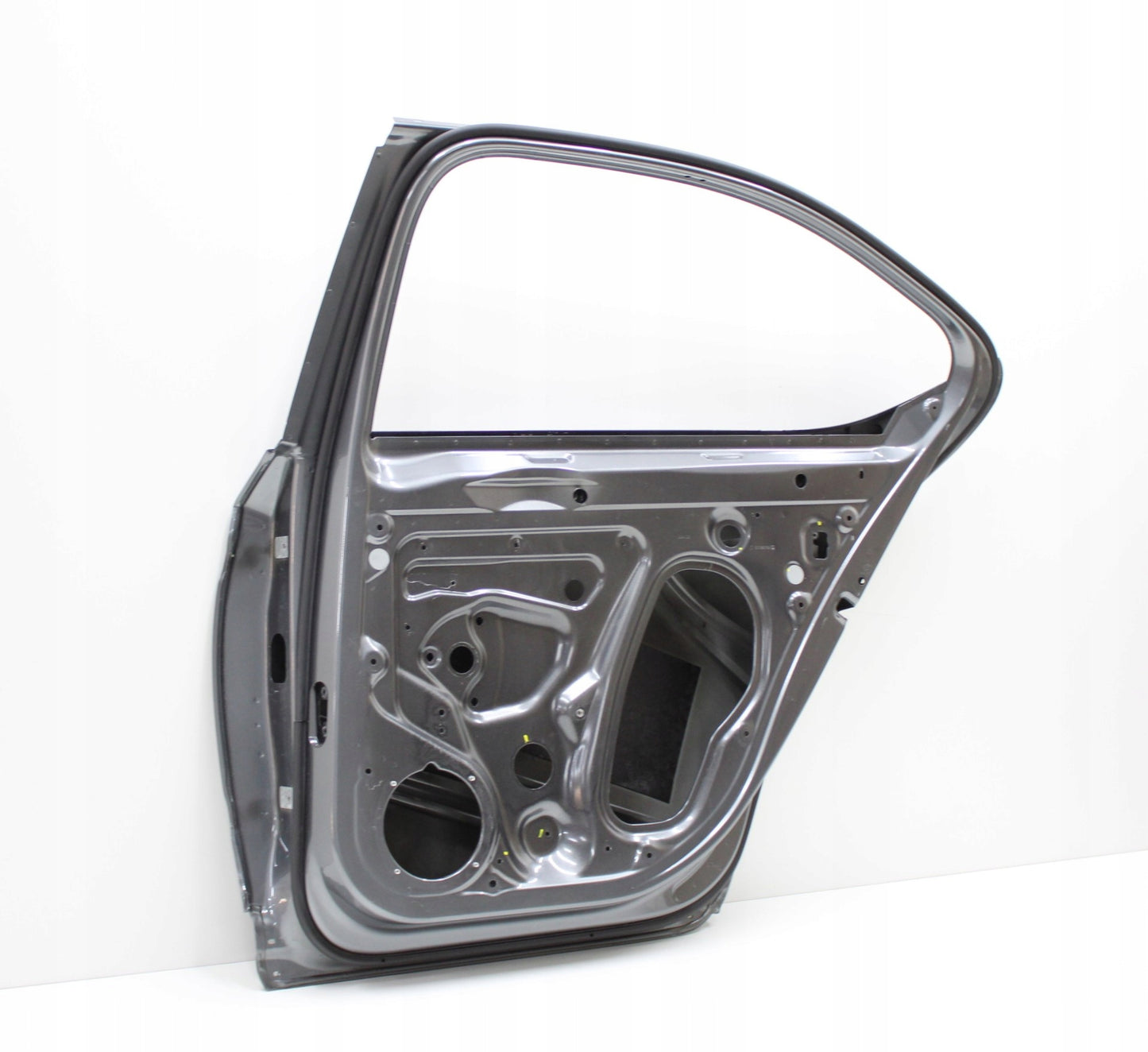 SKODA SUPERB III 3V5 Original Right Rear Door Sedan HB