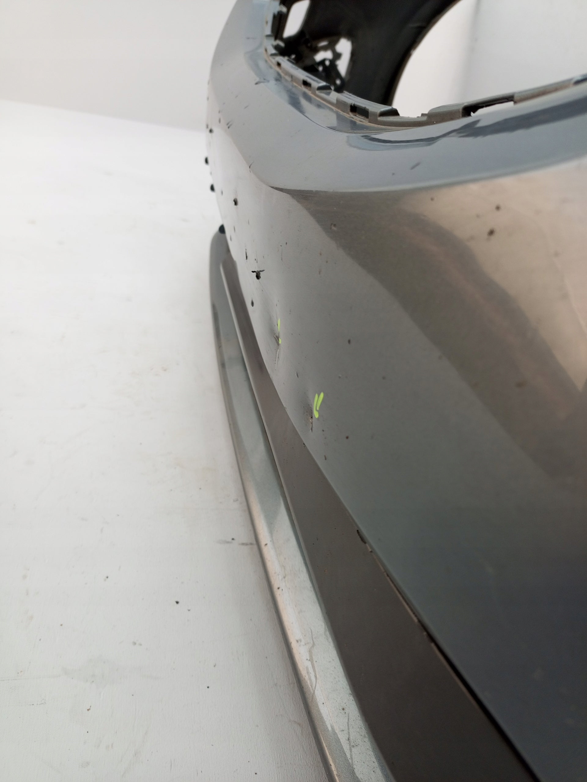 VOLVO XC60 I LIFT R-DESIGN 2013- FRONT BUMPER 31383105