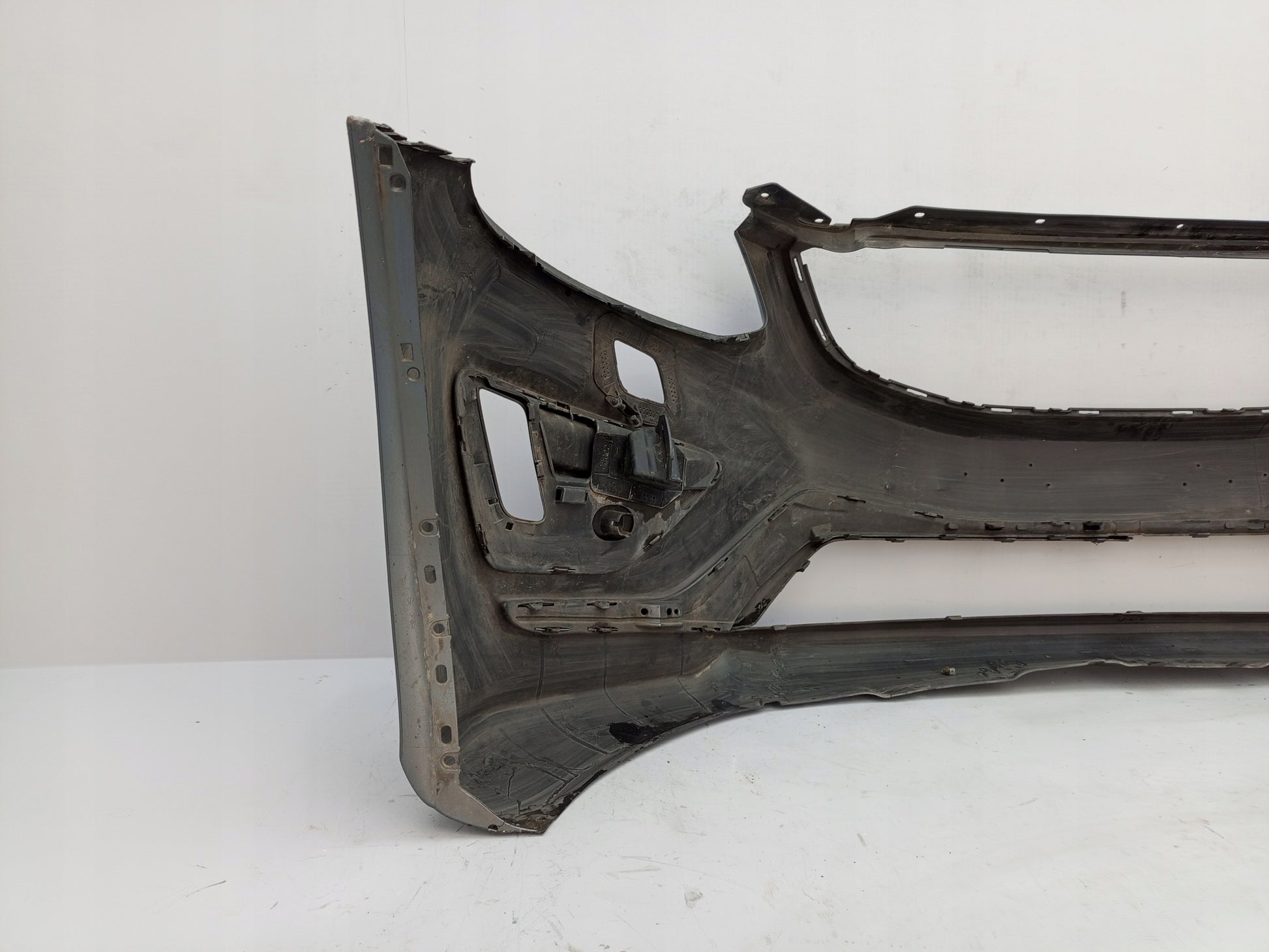 VOLVO XC60 I LIFT R-DESIGN 2013- FRONT BUMPER 31383105