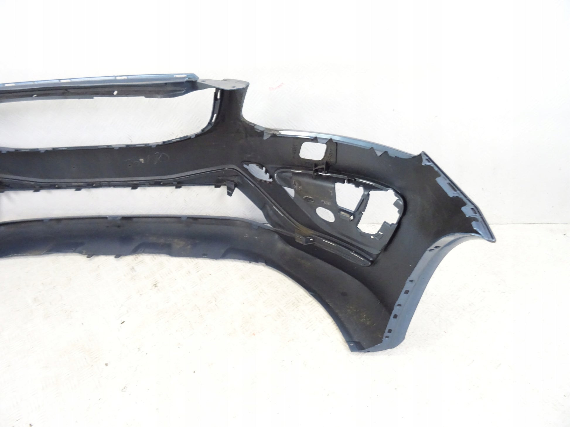 VOLVO XC60 LIFT R-DESIGN FRONT BUMPER