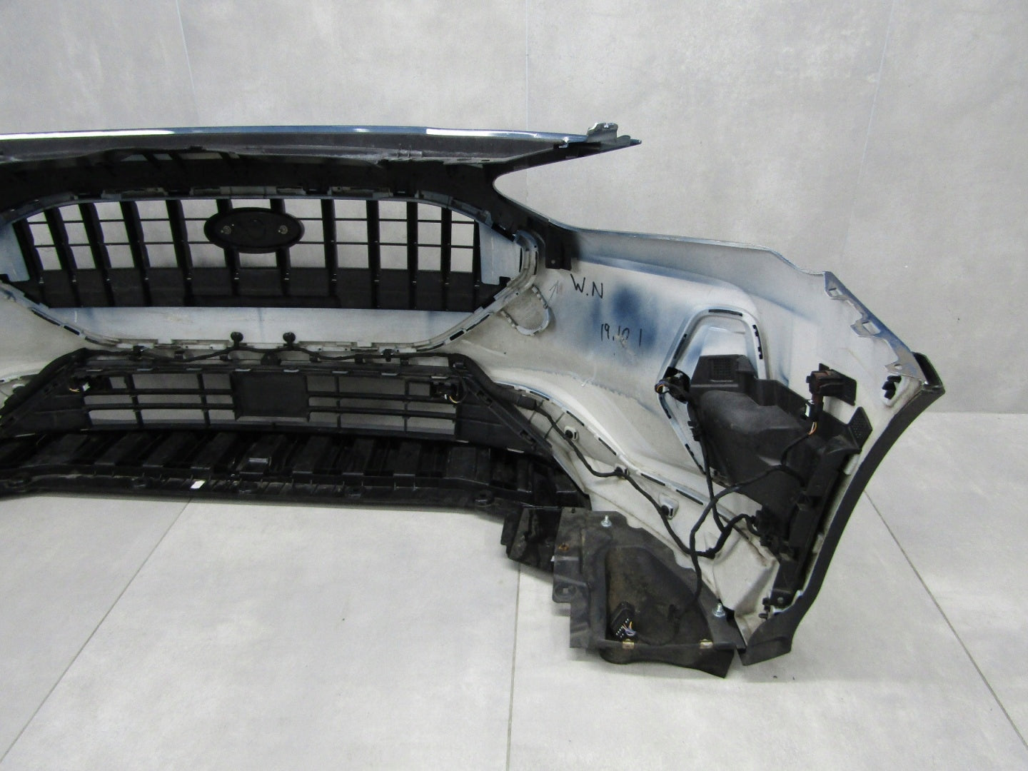 Ford Focus Mk4 IV Active Front Bumper 22- (+ 6PDC + Wiring Harness)