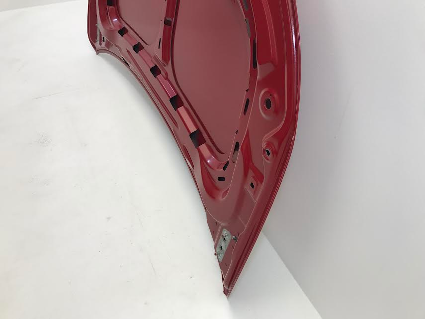 Volkswagen Touran, Caddy  2010 - 2015 Bonnet 1T0823155  ( with defect )