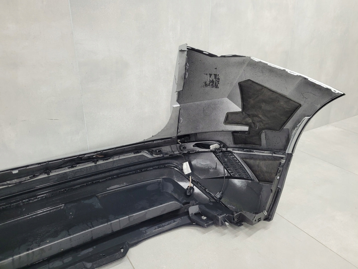 Skoda Karoq Rear Bumper 57A Facelift 21- (4 PDC + Wiring Harness)