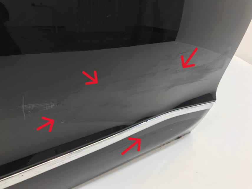 SKODA Superb  2008-2013 Front Left Door OEM: 3T0831613 ( with defect )