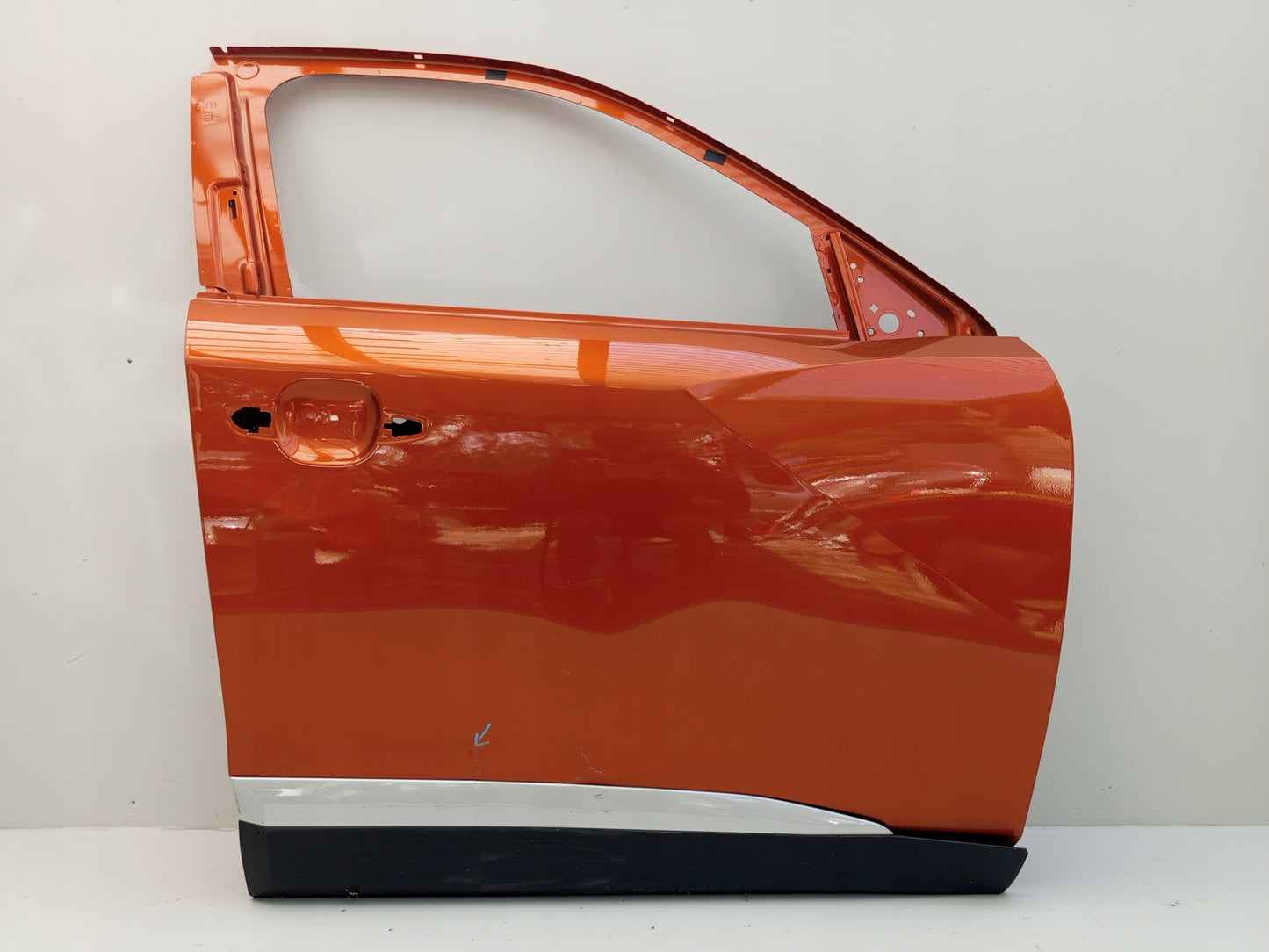 PEUGEOT 2008 II 2 2019- FRONT RIGHT DOOR