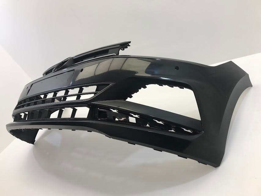 Volkswagen Polo H.B 2018-2021 Front Bumper Genuine Used OEM: 2G0807221